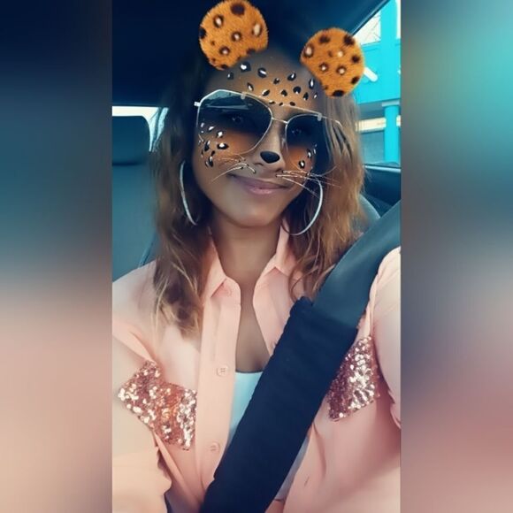 One Button up   - Picture 2 of 3